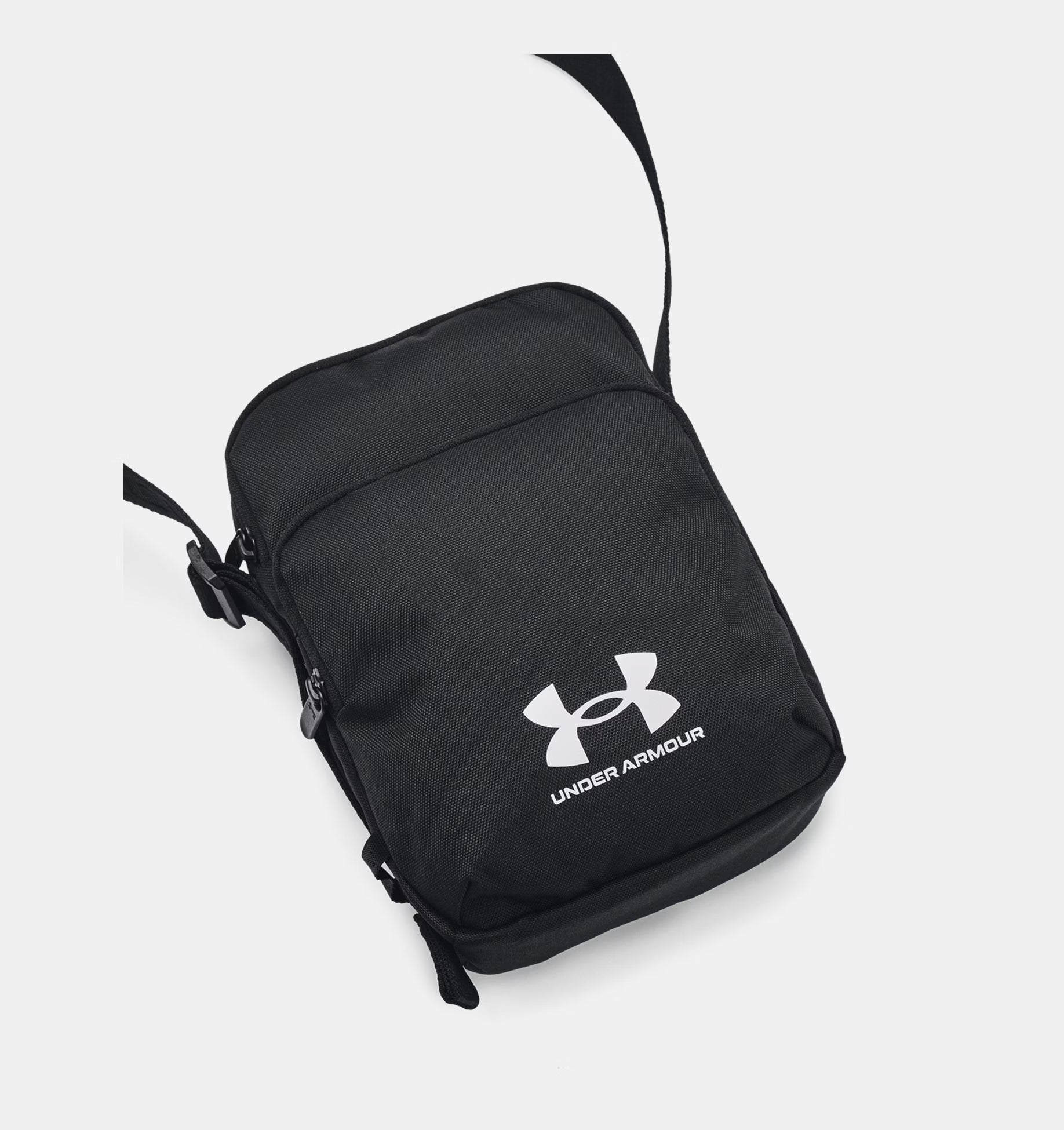 תיק צד Under Armour Essential Lite בצבע שחור 1381912-001 | תיק קטן אנדר ארמור נוח | ציוד ספורט B Brands