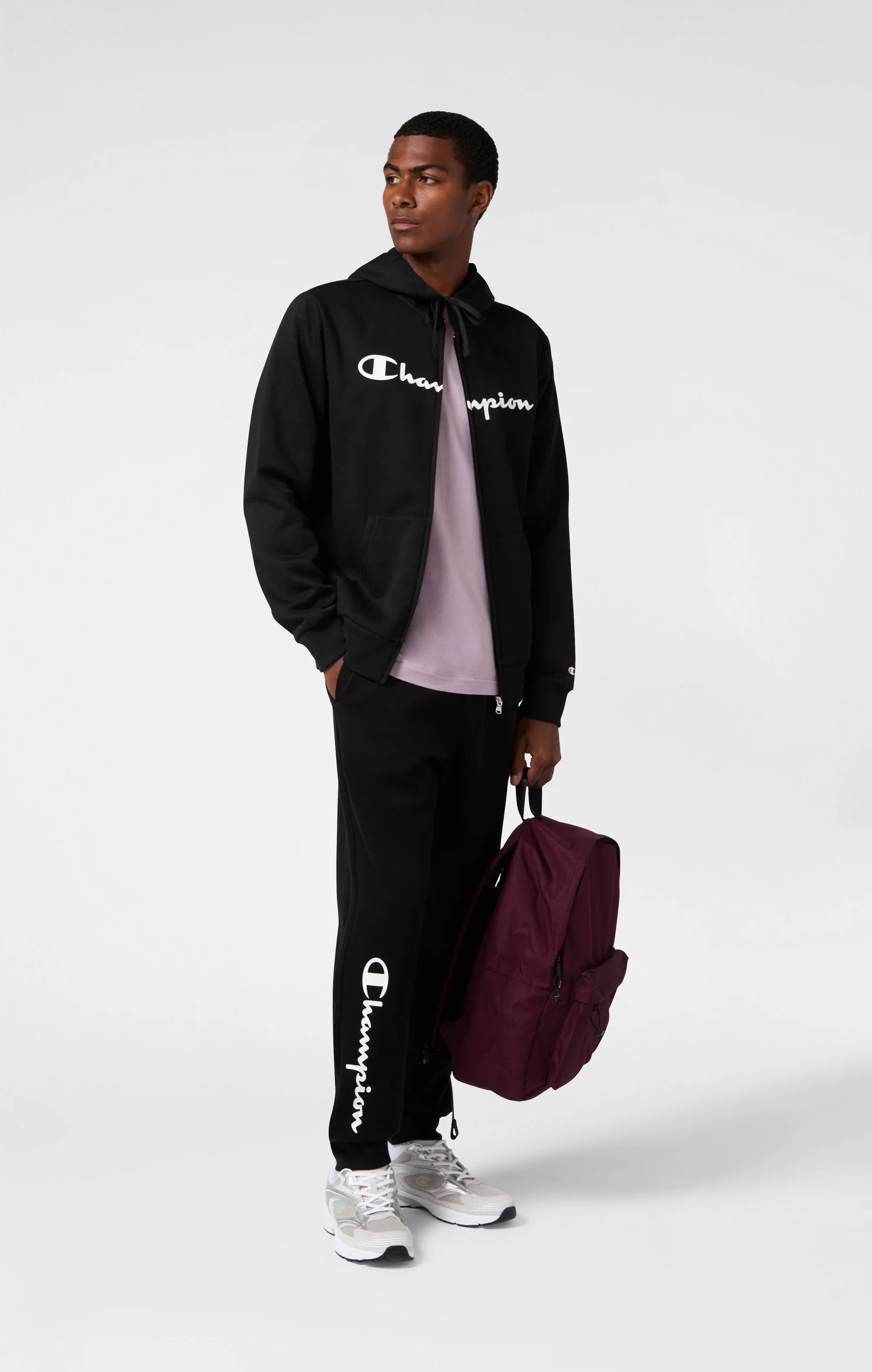 Champion JKT צ'מפיון גק'ט בצבע שחור