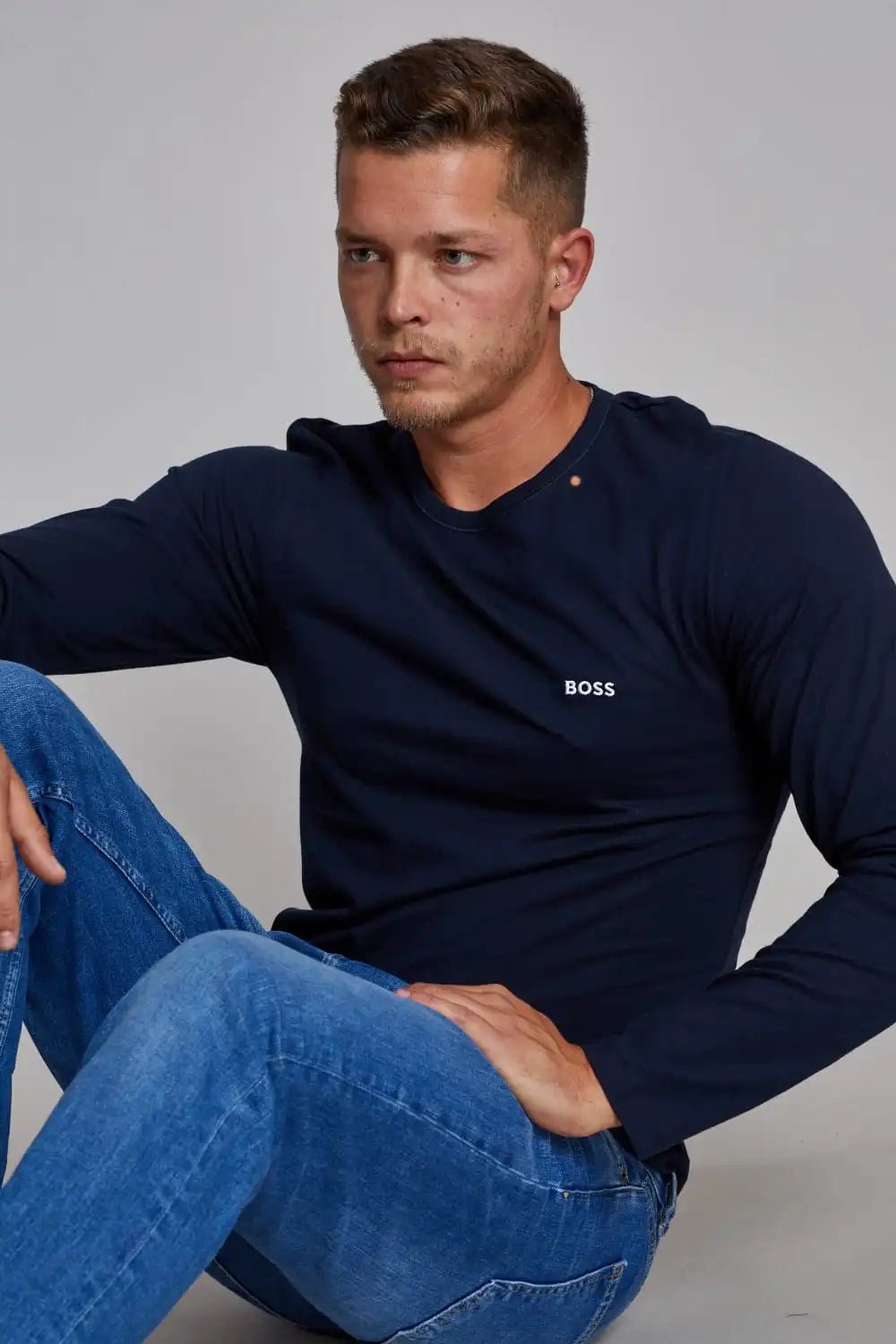 Hugo Boss long tshirt הוגו בוס טישרט בייסיק קלאסי - www.bbrands.co.il Hugo Boss long tshirt הוגו בוס טישרט בייסיק קלאסי