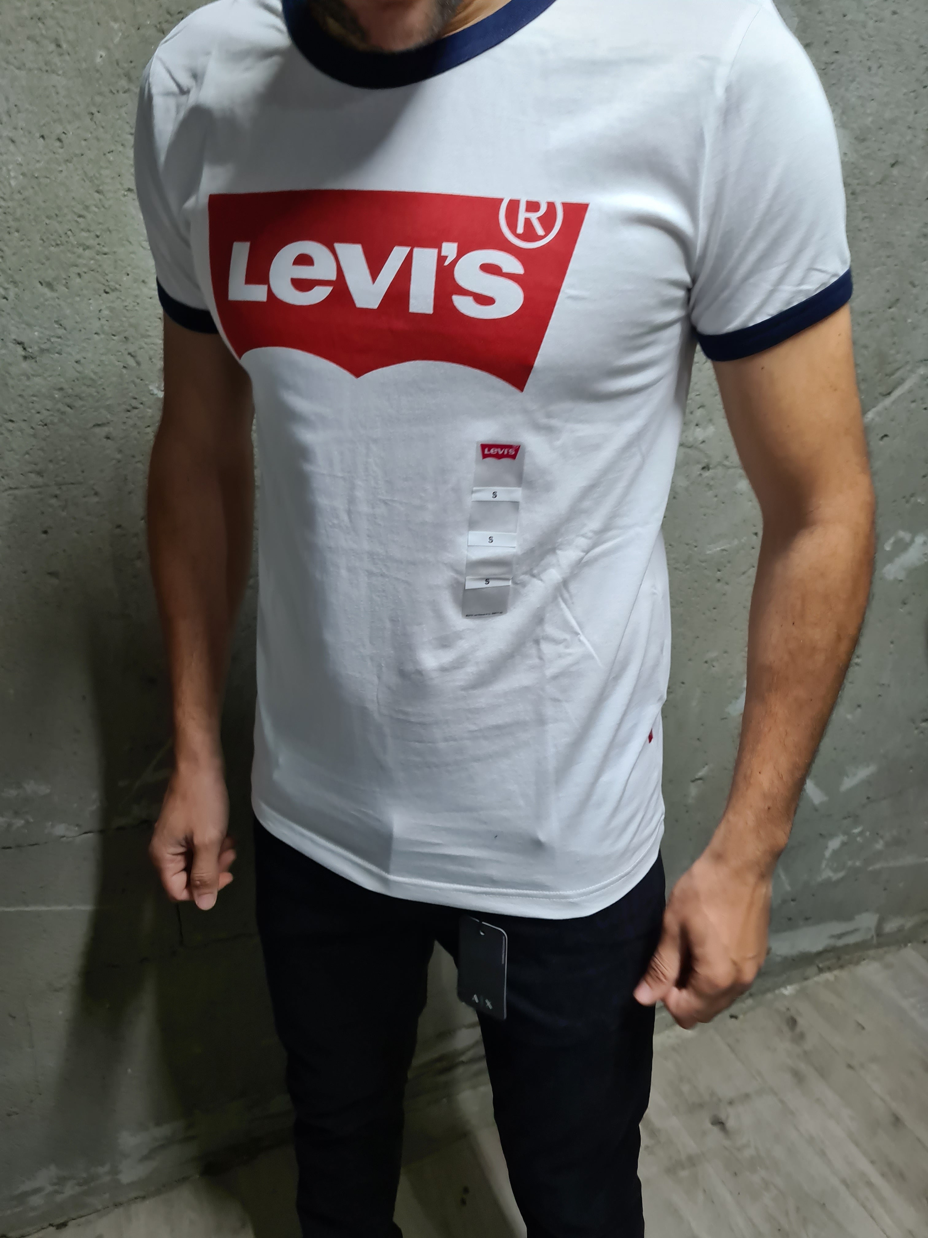 levis Perfect Tshirt חולצה מושלמת לגבר לוויס - www.bbrands.co.il levis Perfect Tshirt חולצה מושלמת לגבר לוויס
