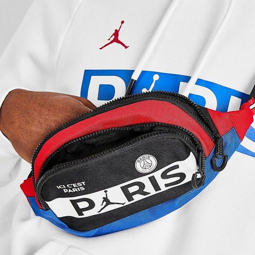 Pouch AirJordan× Paris Saint Germen פאוץ פריז סן ז'רמן - www.bbrands.co.il Pouch AirJordan× Paris Saint Germen פאוץ פריז סן ז'רמן