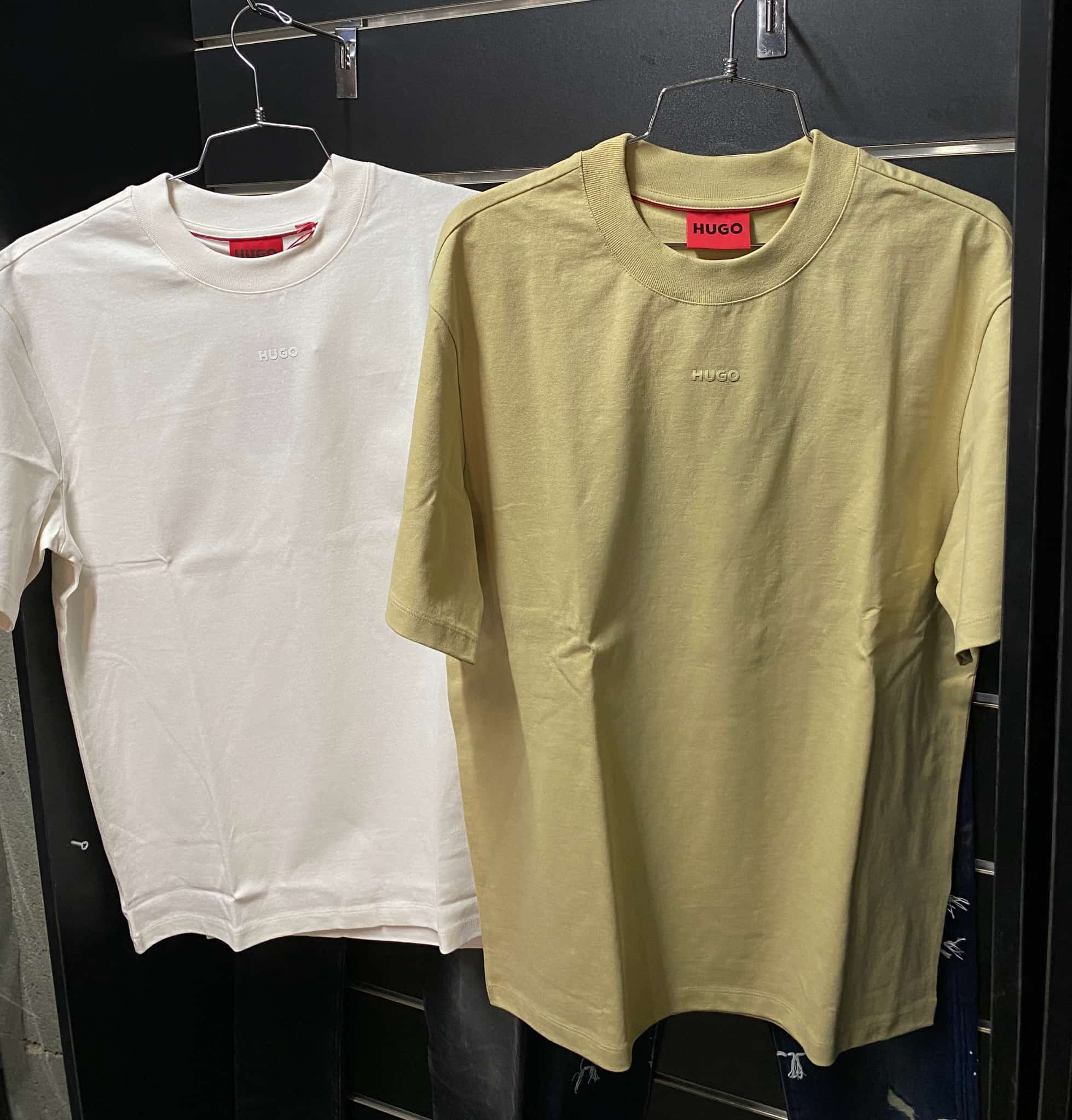 Hugo tshirt for man חולצת אוברסייז של הוגו בצבע שמנת לגבר