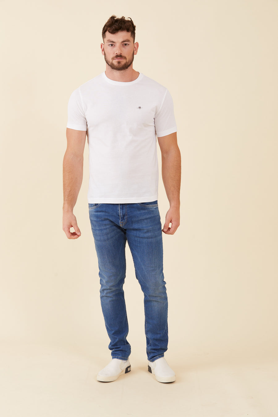 Gant Slim Fit Shield גאנט חולצת טישרט לבנה שרוול קצר