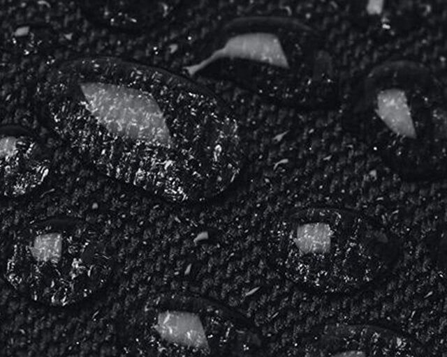 Under Armour Essential Lite תיק צד קטן שחור אנדר ארמור