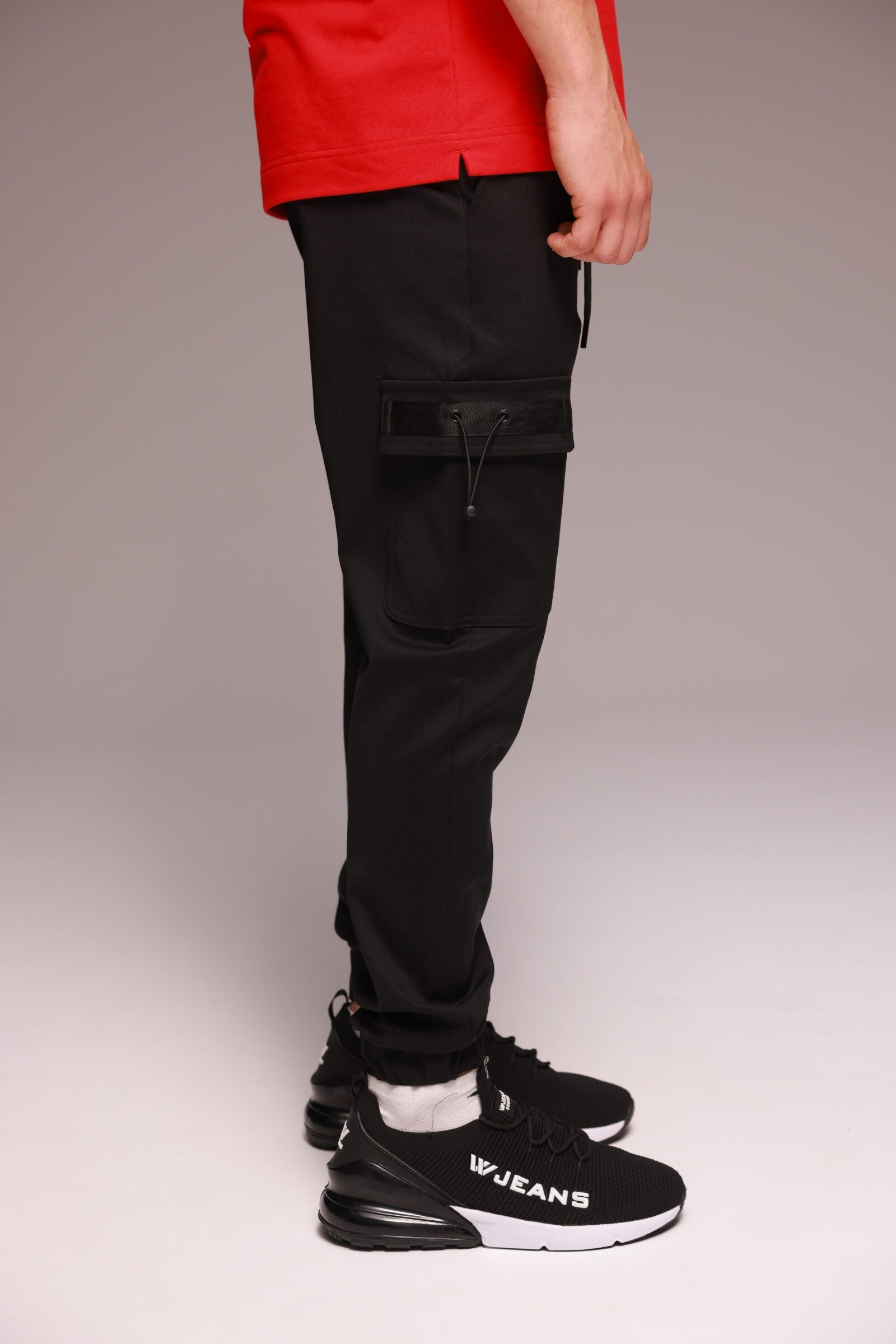 WJeans Cargo for man דגמח מכנס דבליו גינס אופנתי בצבע שחור - www.bbrands.co.il WJeans Cargo for man דגמח מכנס דבליו גינס אופנתי בצבע שחור