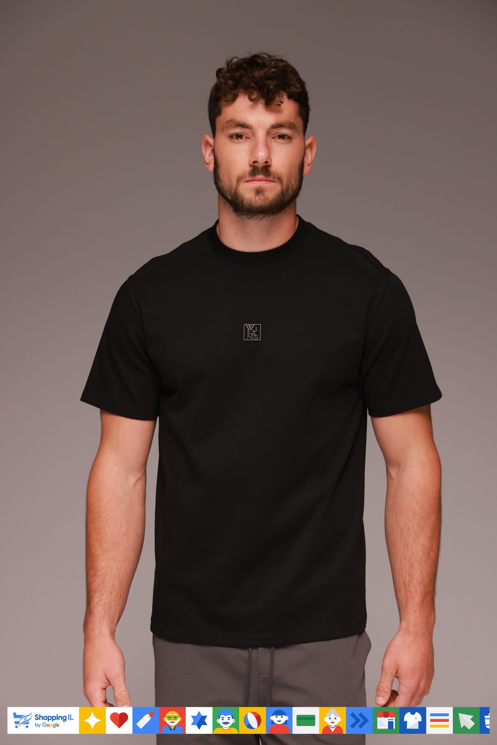 חולצת טי-שירט Wjeans לגבר בצבע שחור WJ-T1-BLACK | חולצת דבליו ג'ינס קצרה עם לוגו קטן | אופנת גברים B Brands