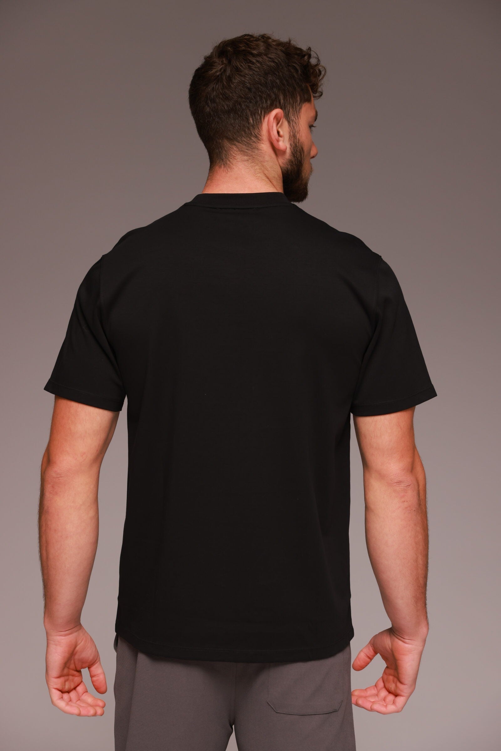 WJeans tshirt for man חולצה טישרט דבליו גינס עם לוגו קטן בחזית - www.bbrands.co.il WJeans tshirt for man חולצה טישרט דבליו גינס עם לוגו קטן בחזית