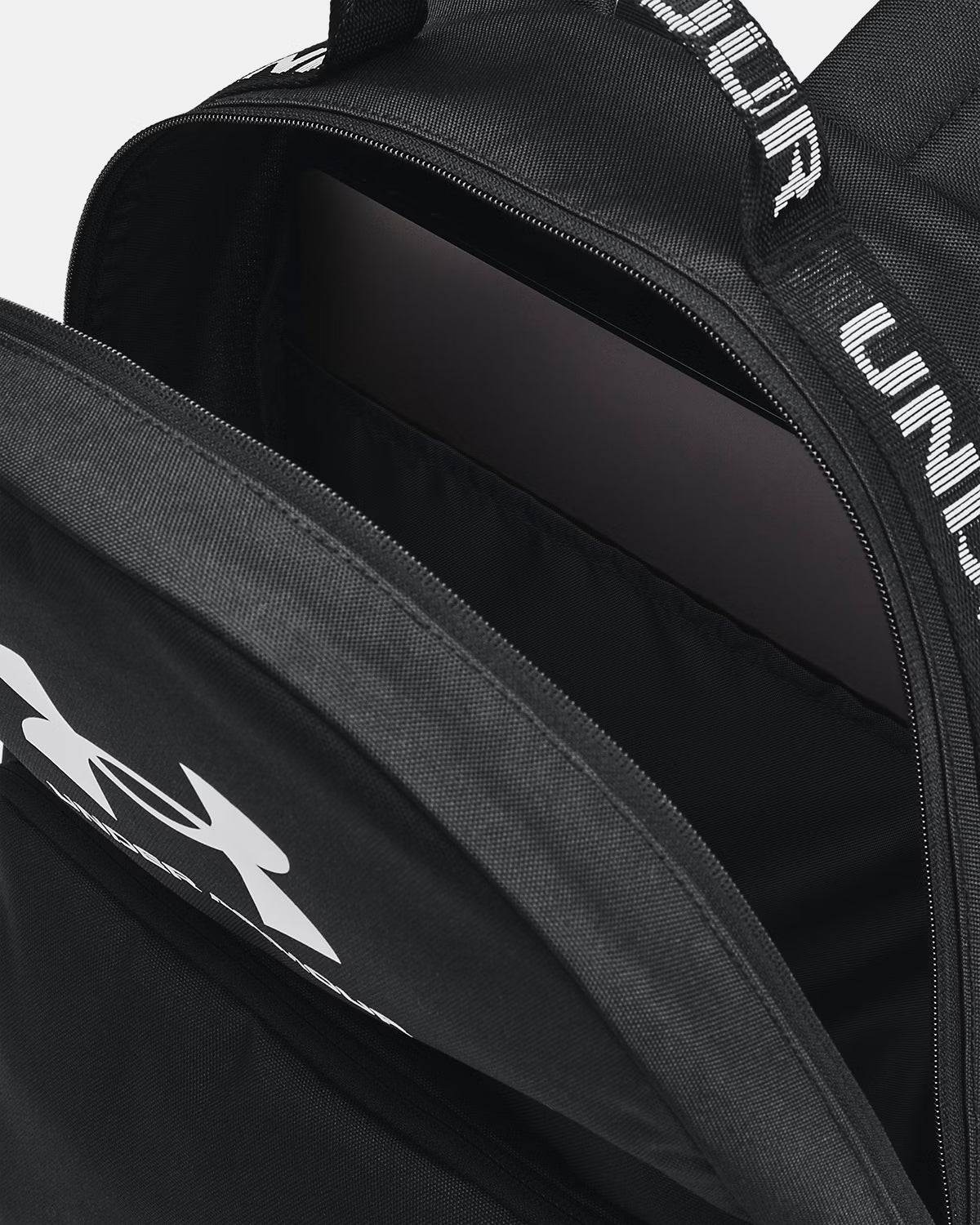 Under Armour Hustle - אנדר ארמור תיק גב בצבע שחור