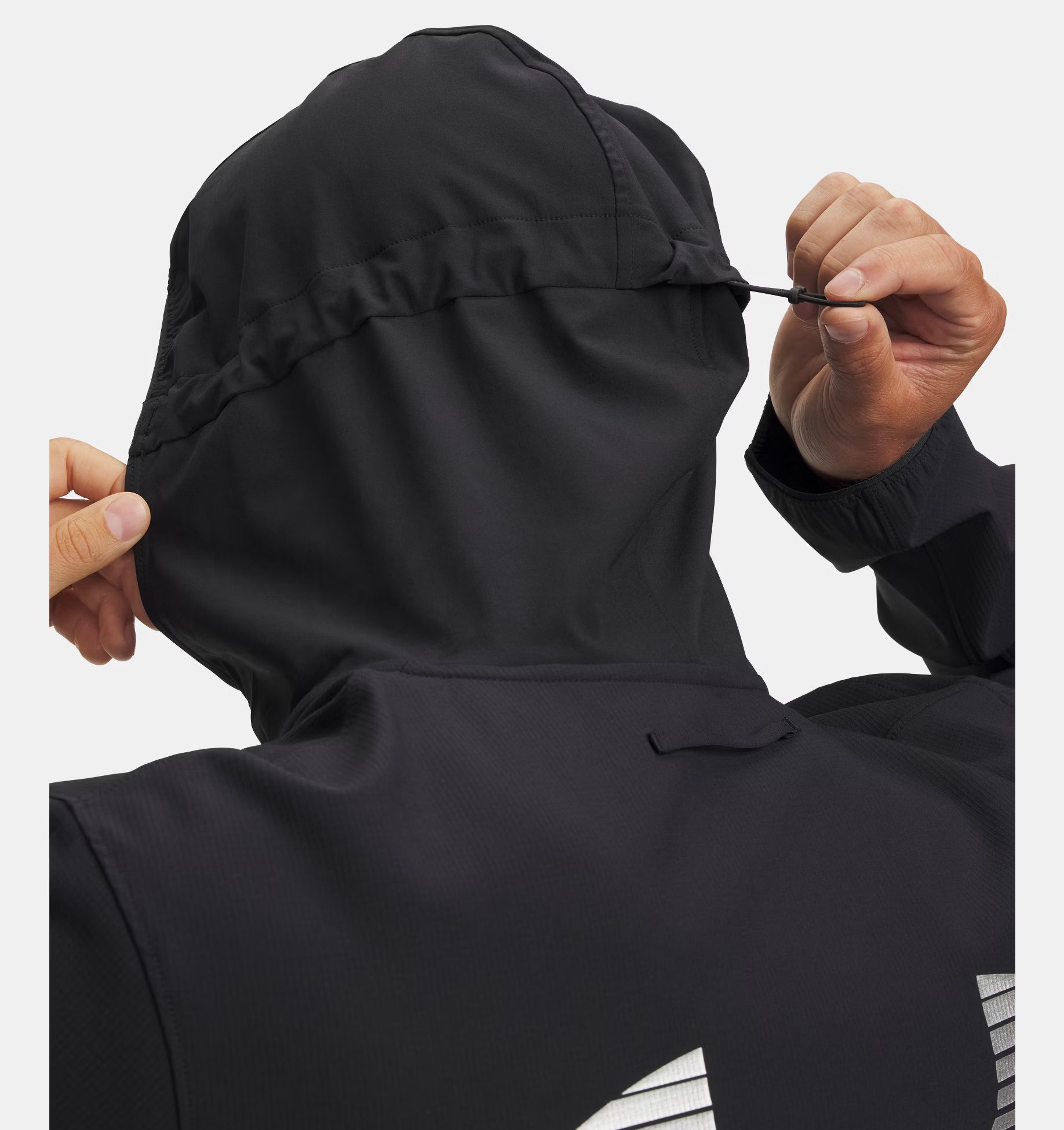 Under Armour Pro Storm אנדר ארמור ג'קט בצבע שחור