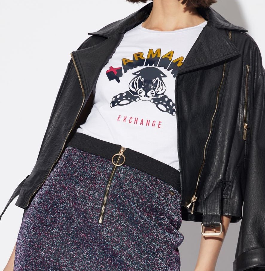 Armani Exchange Tshirt חולצת טישרט ארמני לנשים בסטייל מיוחד - www.bbrands.co.il Armani Exchange Tshirt חולצת טישרט ארמני לנשים בסטייל מיוחד