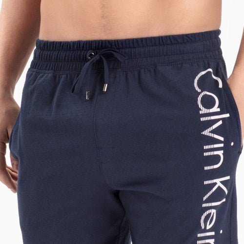 Calvin Klein Short קלווין קליין שורט קצר בצבע כחול כהה - www.bbrands.co.il Calvin Klein Short קלווין קליין שורט קצר בצבע כחול כהה