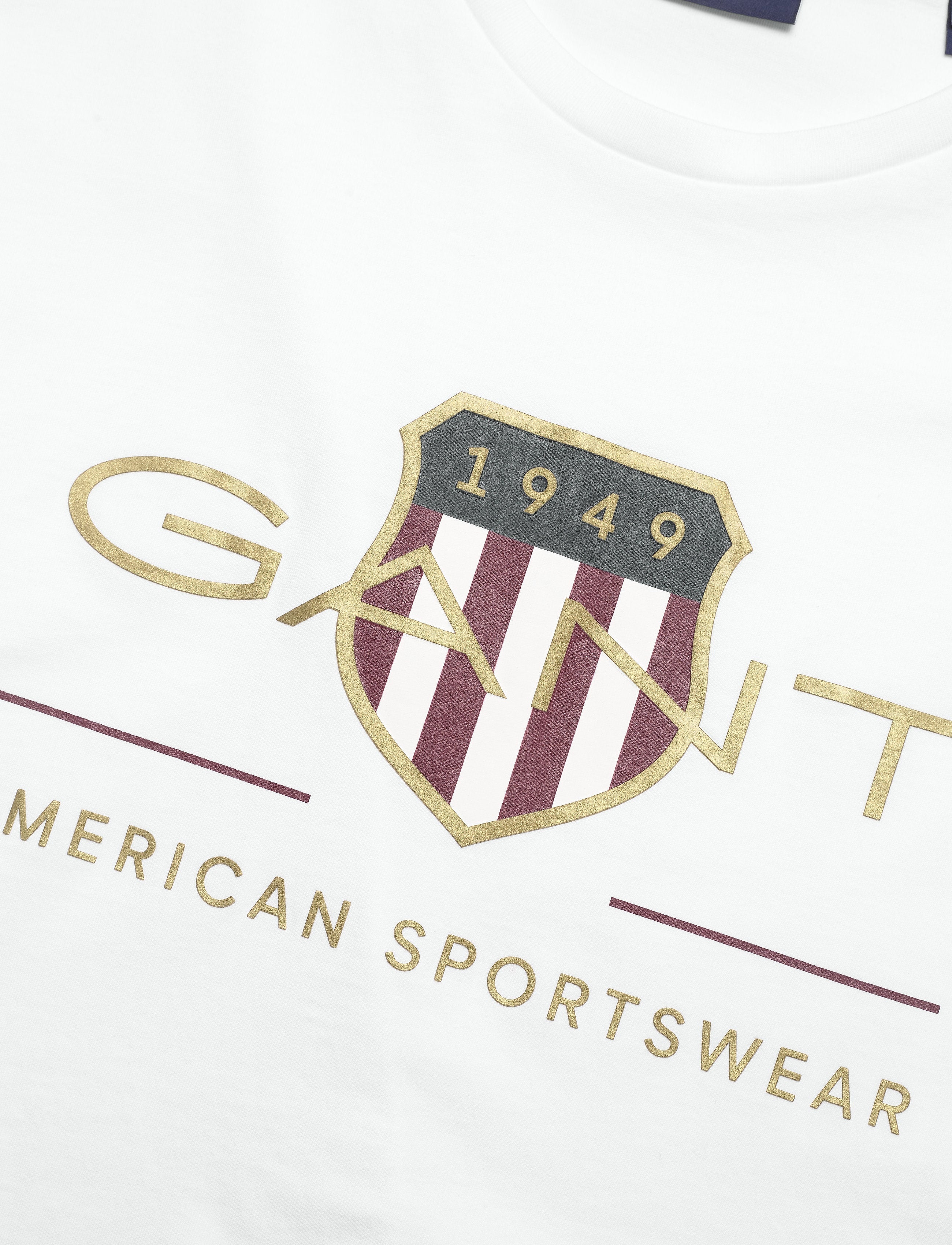 Gant Logo tshirt חולצת טישרט גאנט לוגו המותג במרכז החולצה - www.bbrands.co.il Gant Logo tshirt חולצת טישרט גאנט לוגו המותג במרכז החולצה