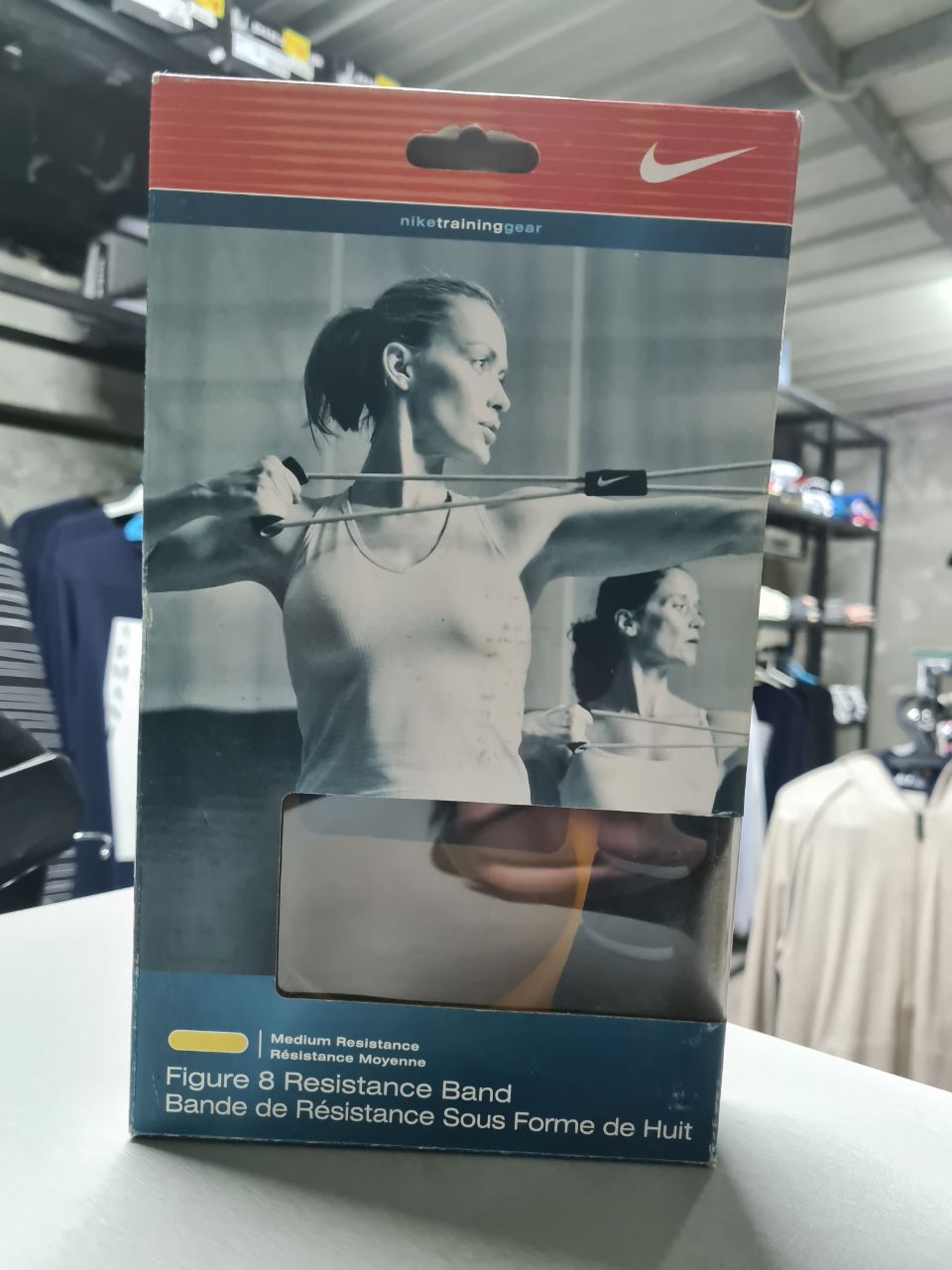 NIKE figure 8 resistance band נייקי גומי מתח אימון - www.bbrands.co.il NIKE figure 8 resistance band נייקי גומי מתח אימון