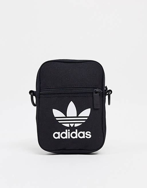 TREFOIL FESTIVAL BAG אדידס תיק צד' בצבע שחור - www.bbrands.co.il TREFOIL FESTIVAL BAG אדידס תיק צד' בצבע שחור