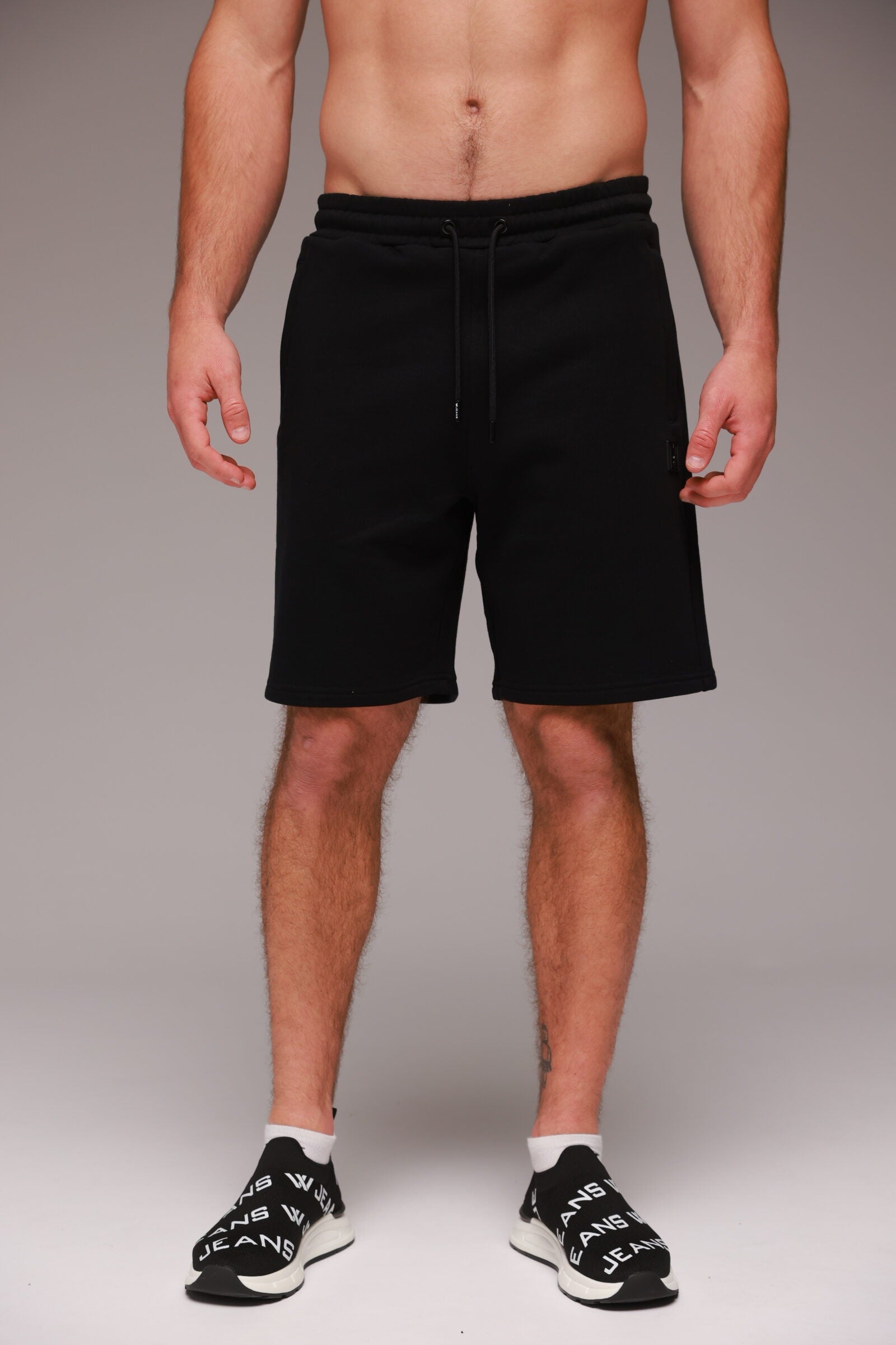 WJeans Short for man מכנס דבליו גינס עם לוגו קטן בחזית - www.bbrands.co.il WJeans Short for man מכנס דבליו גינס עם לוגו קטן בחזית